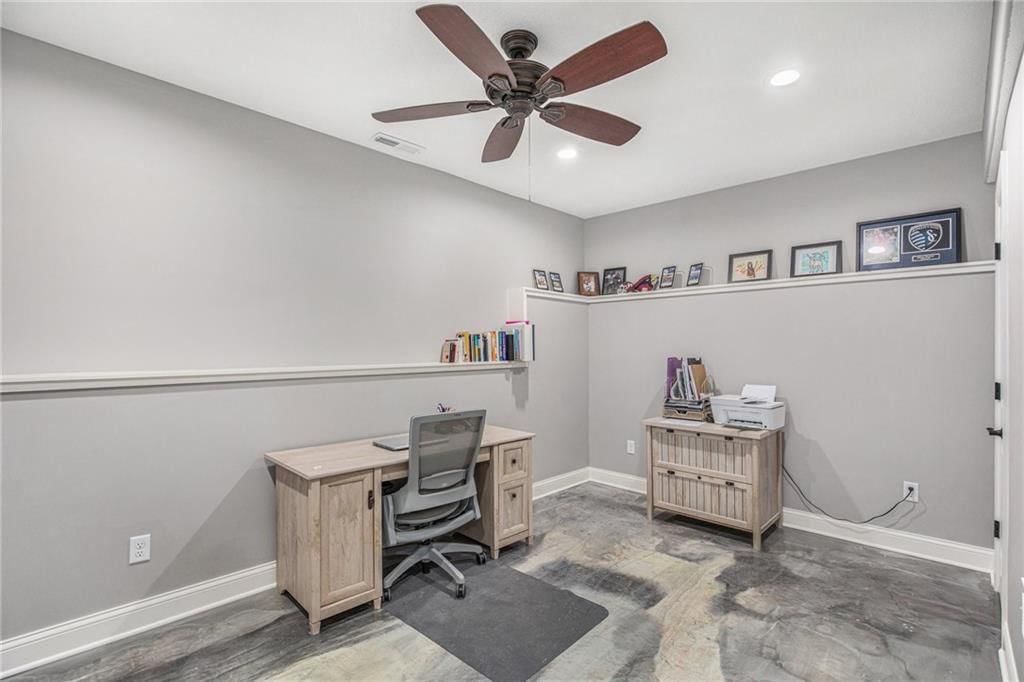 1308 Greenbrier Drive — photo 41