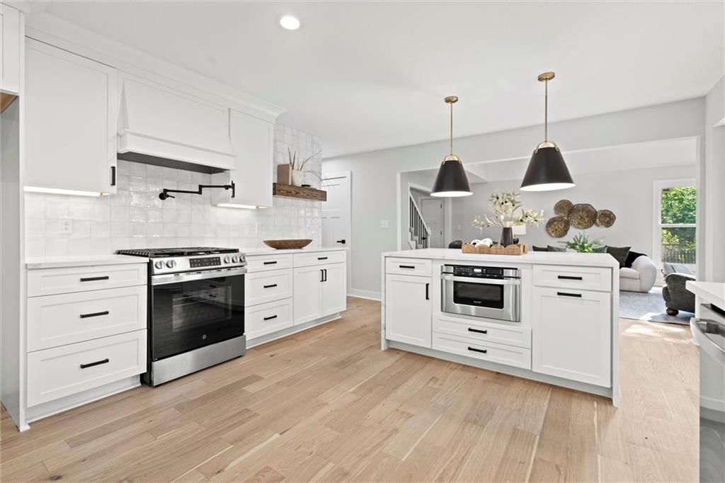 10825 Cody Street — photo 10
