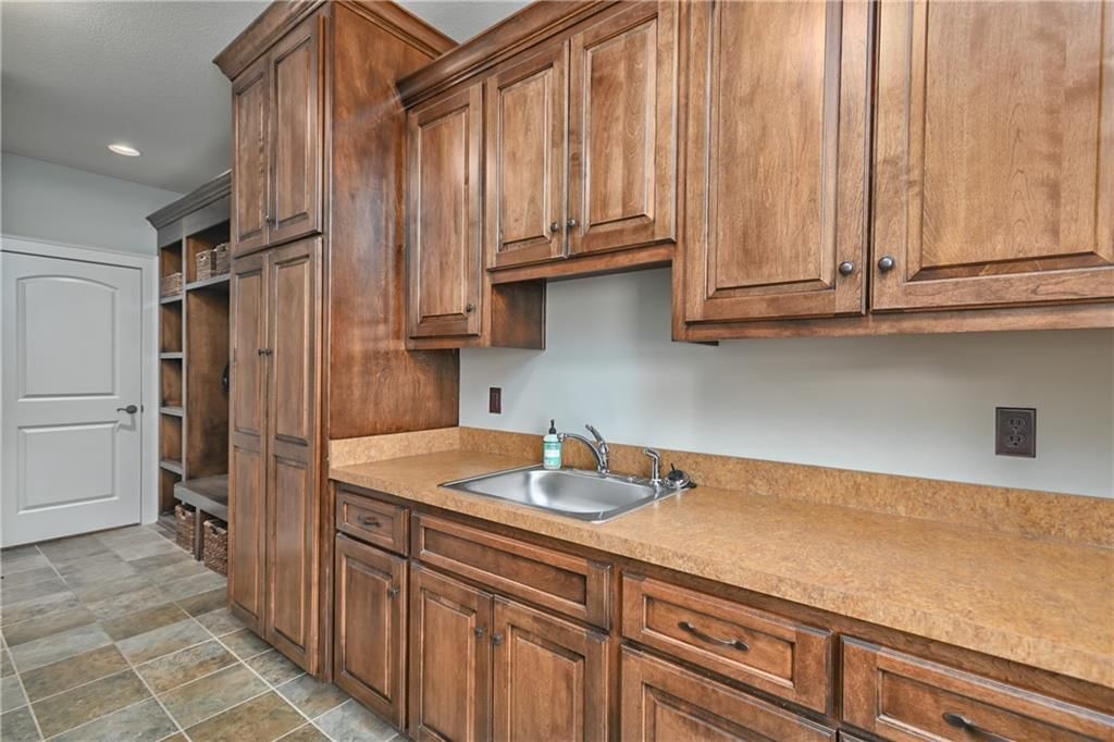 4502 Verona Court — photo 32