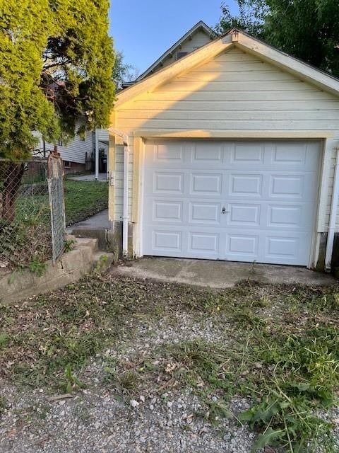 2617 Duncan Street — photo 41