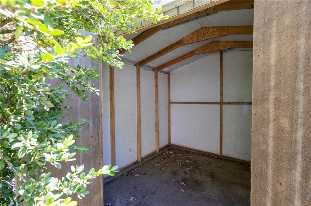 2617 Duncan Street — photo 42