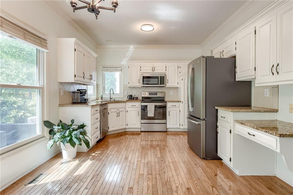 13947 W 147th Terrace — photo 11