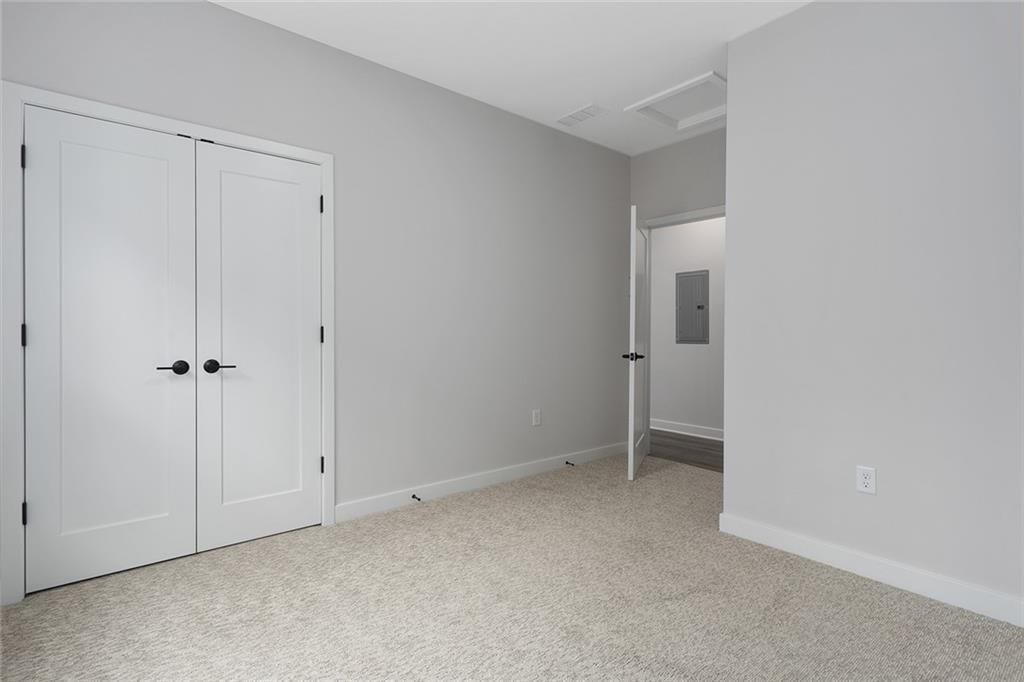 4527 Forest Avenue — photo 44
