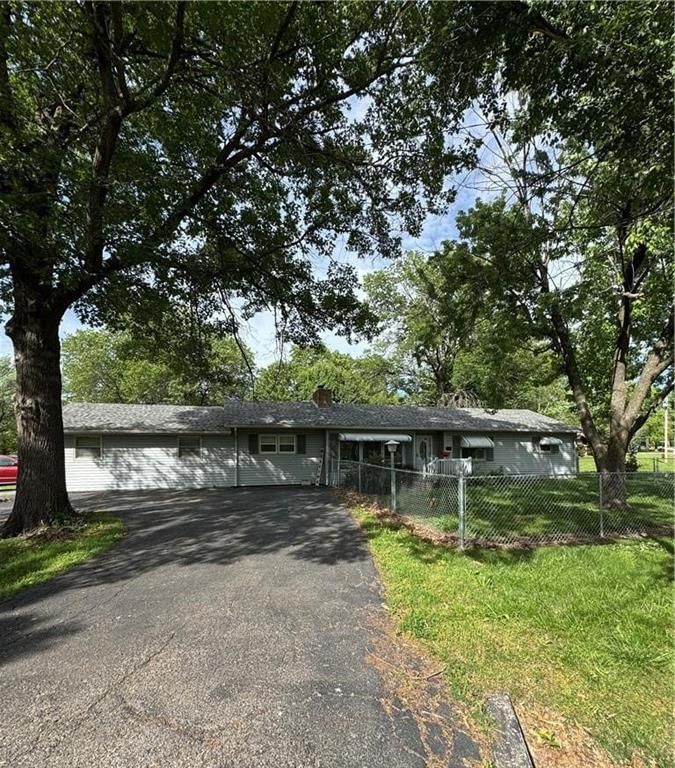 209 S 4th Street — photo 20