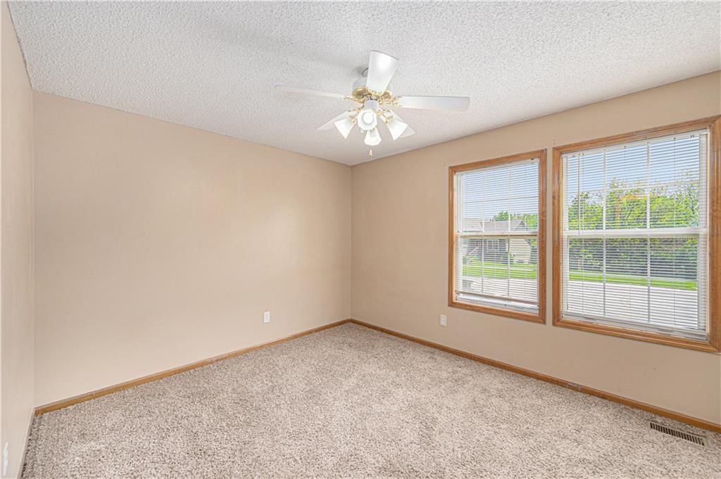 704 SE 15th Street — photo 10
