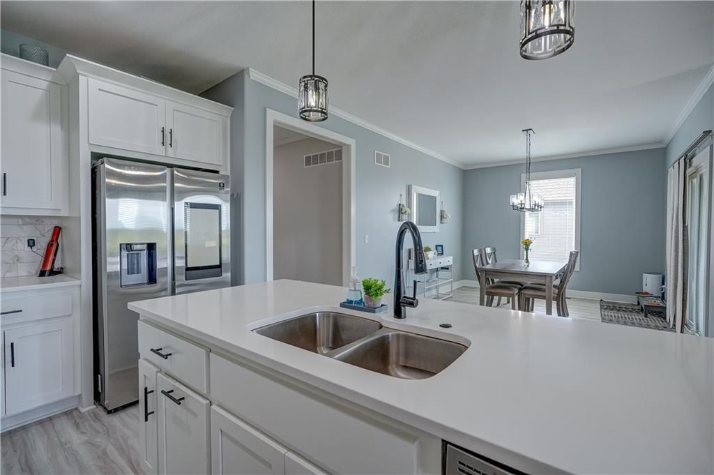 713 SE Colonial Drive — photo 22
