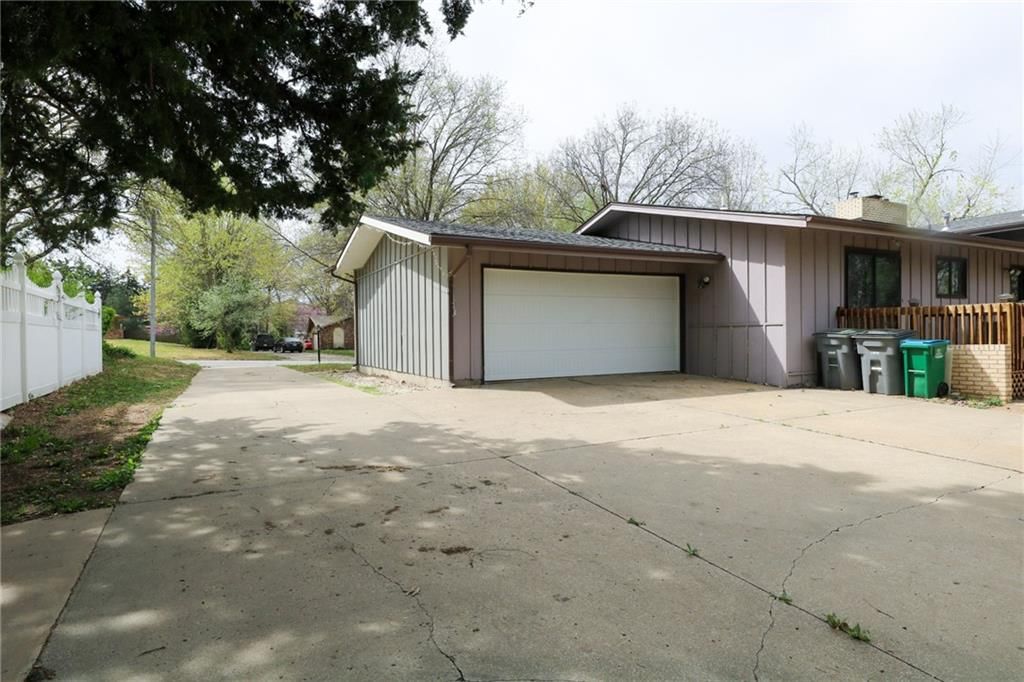 2184 Morningside Drive — photo 8