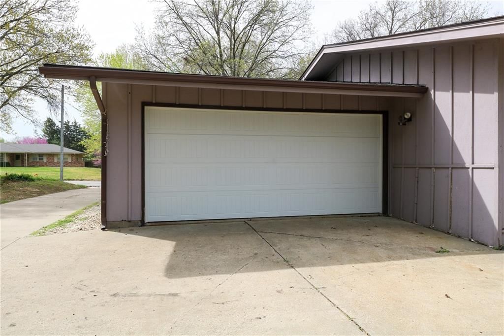 2184 Morningside Drive — photo 9