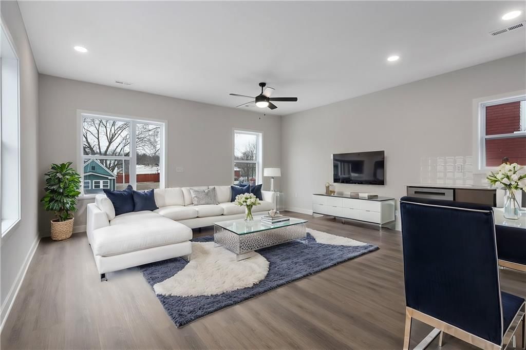 4527 Forest Avenue — photo 5