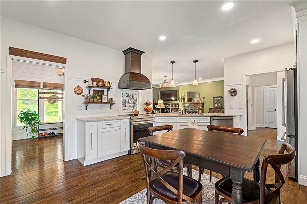 18010 Canterbury Road — photo 14