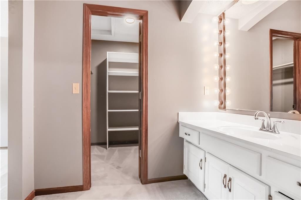6503 NW Sioux Court — photo 13
