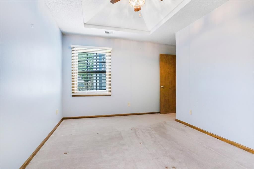 6503 NW Sioux Court — photo 18