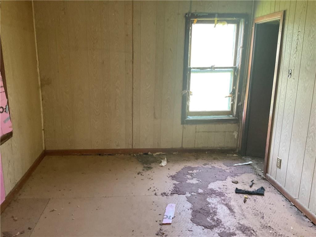 103 S Poplar Street — photo 11