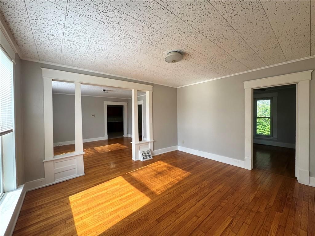 421 W 7th Street — photo 3