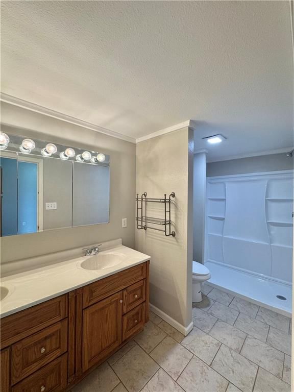 421 W 7th Street — photo 8