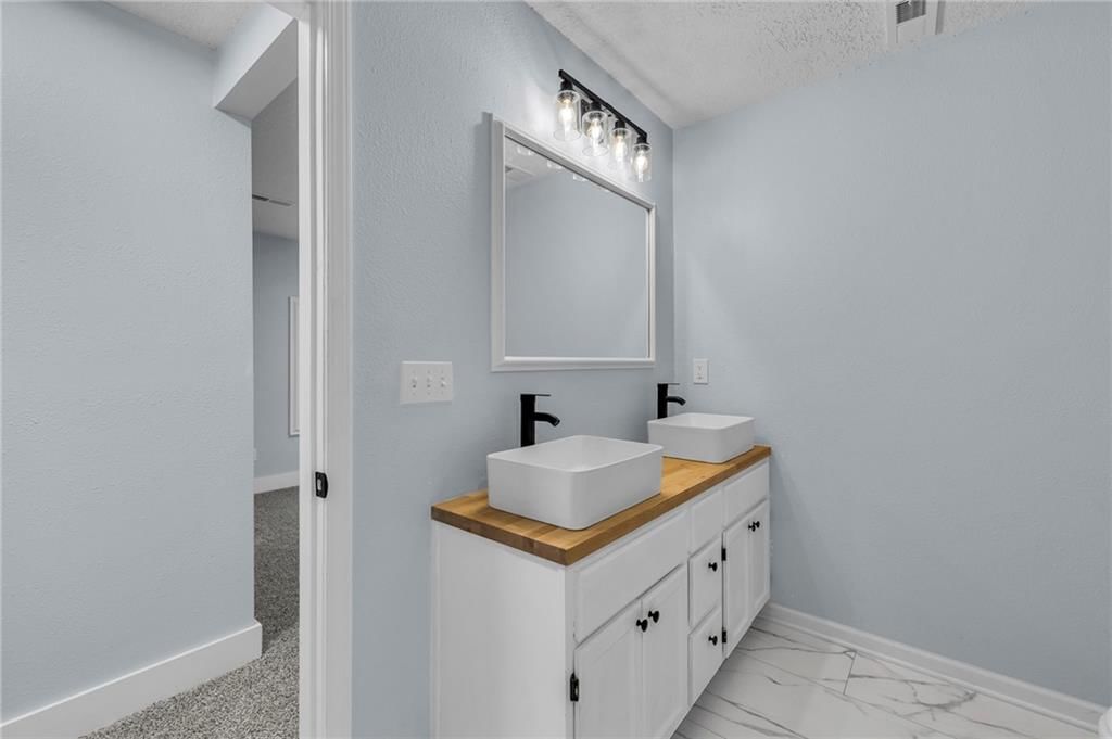 242 S Terrace Avenue — photo 14