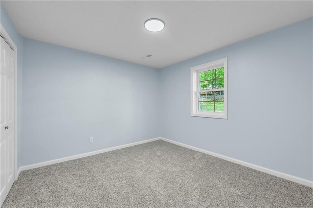242 S Terrace Avenue — photo 19
