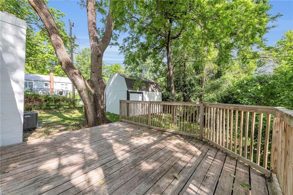 242 S Terrace Avenue — photo 23