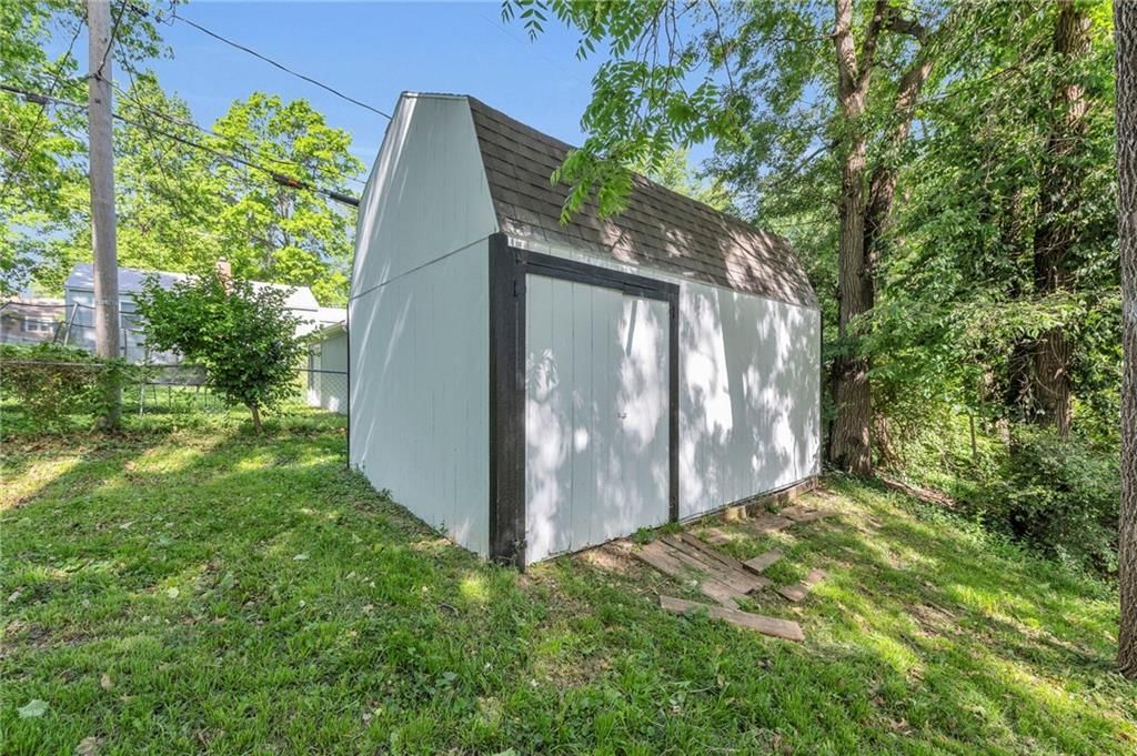 242 S Terrace Avenue — photo 24