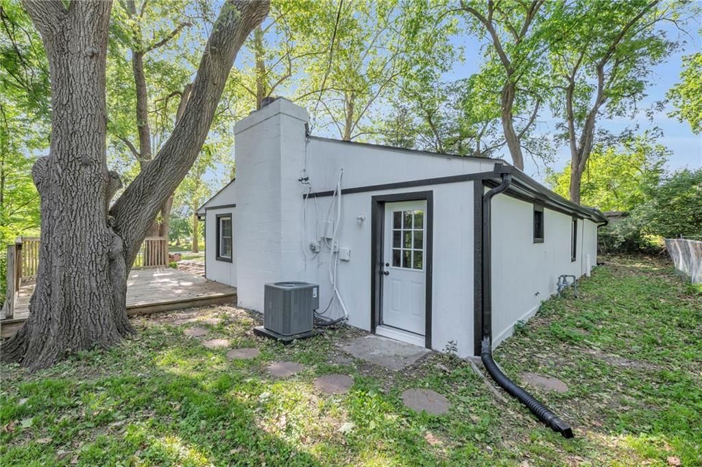 242 S Terrace Avenue — photo 26