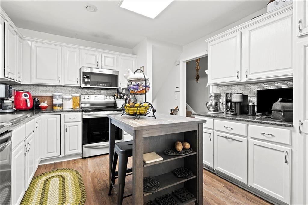 2021 E 151ST Terrace — photo 8