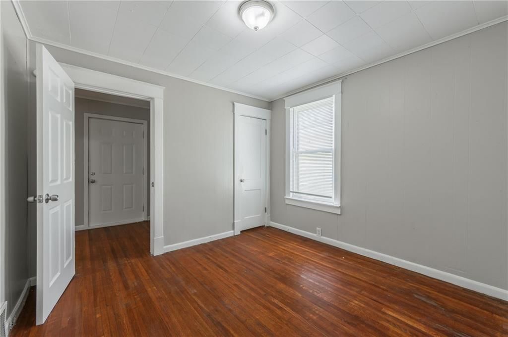 1900 Kensington Avenue — photo 11