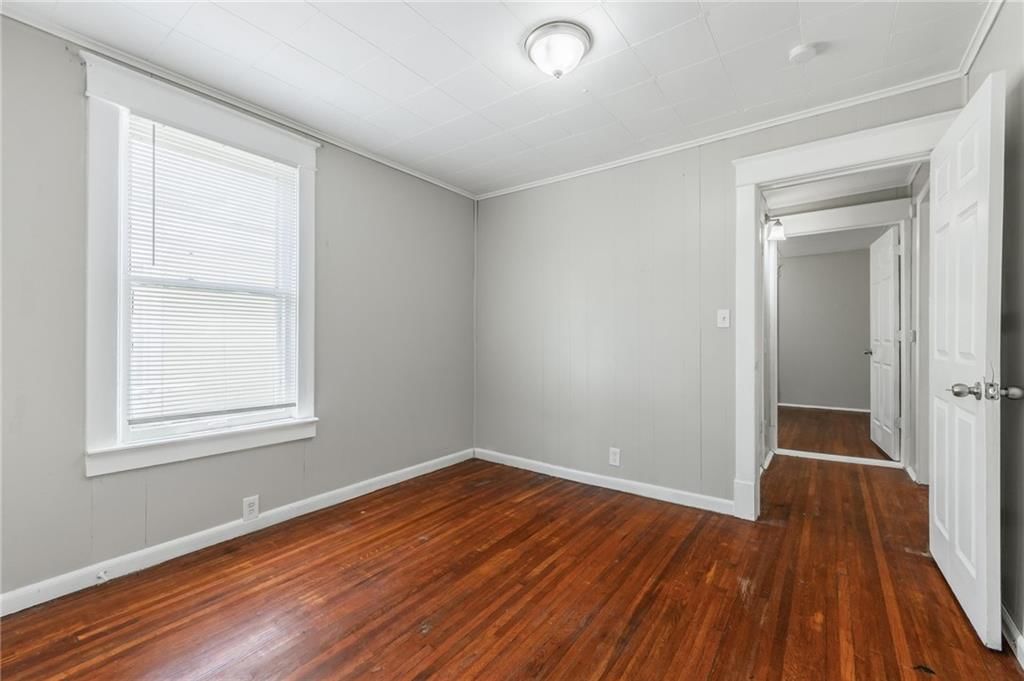 1900 Kensington Avenue — photo 10