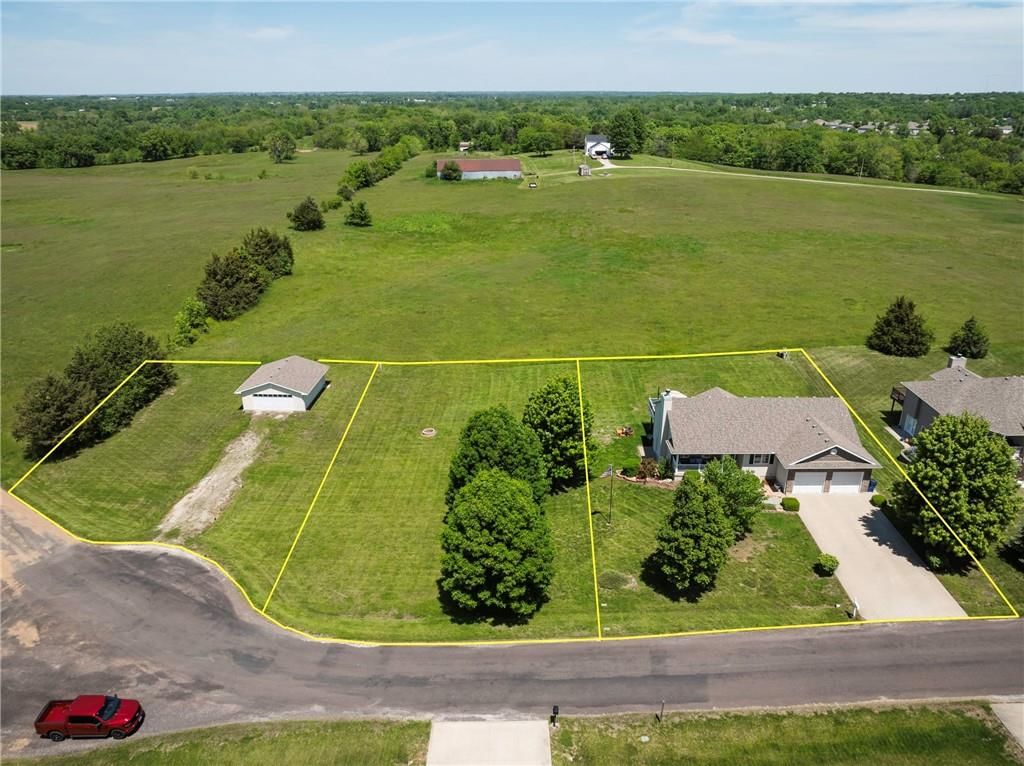 121 SW 95 + Two lots Road — photo 48