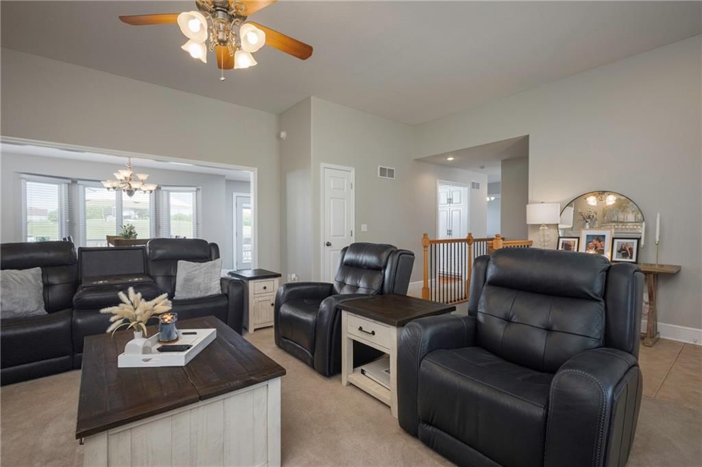 121 SW 95 + Two lots Road — photo 10