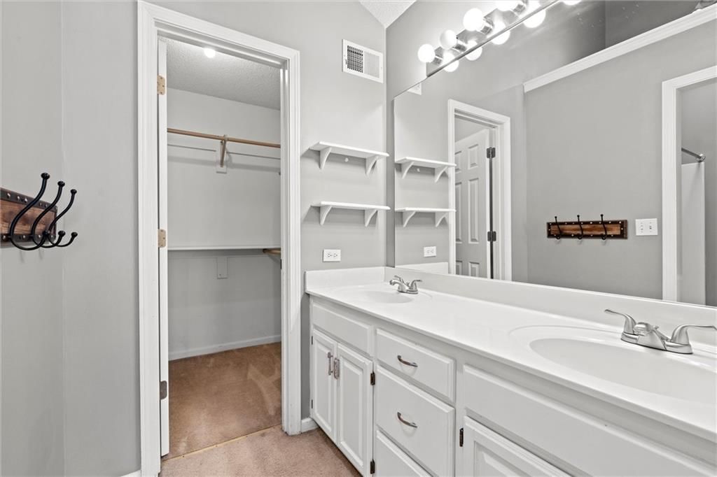 1221 NE BEACON Avenue — photo 20