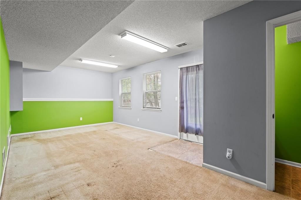 1221 NE BEACON Avenue — photo 33