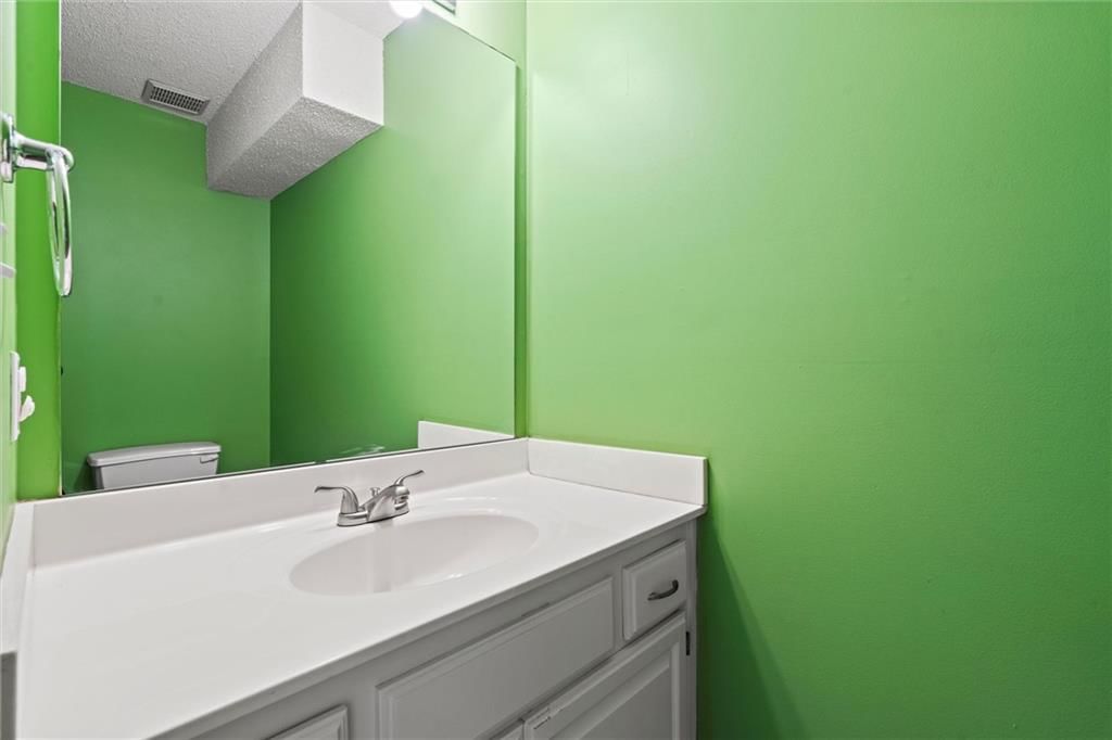 1221 NE BEACON Avenue — photo 34