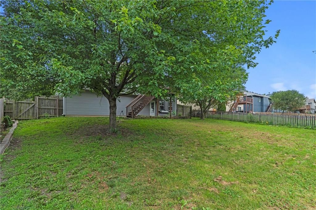 1221 NE BEACON Avenue — photo 41
