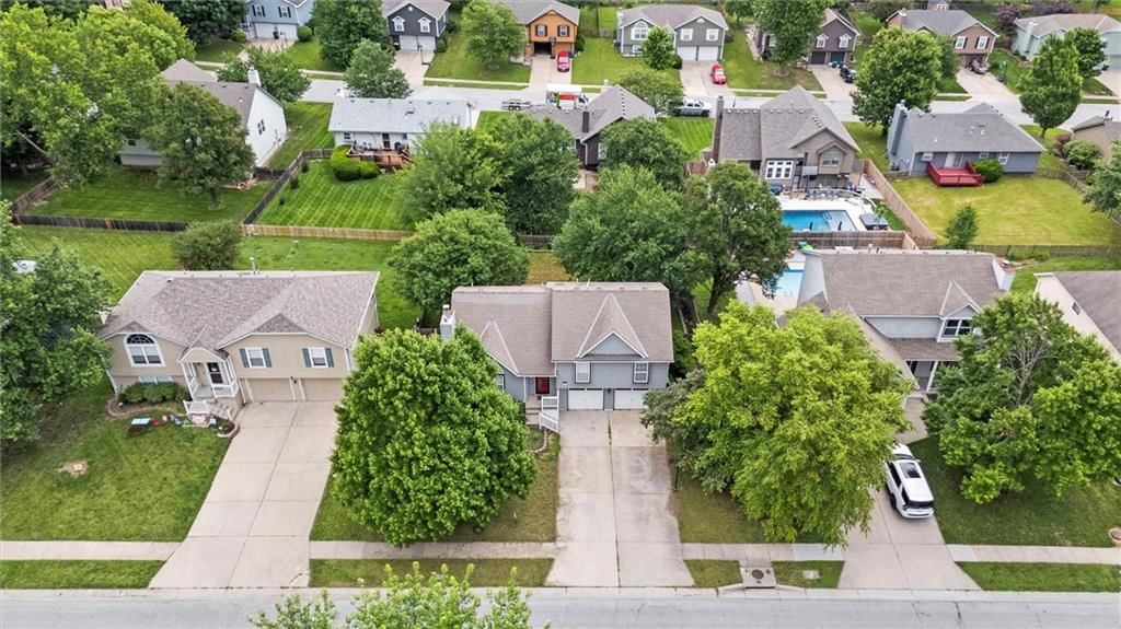 1221 NE BEACON Avenue — photo 43