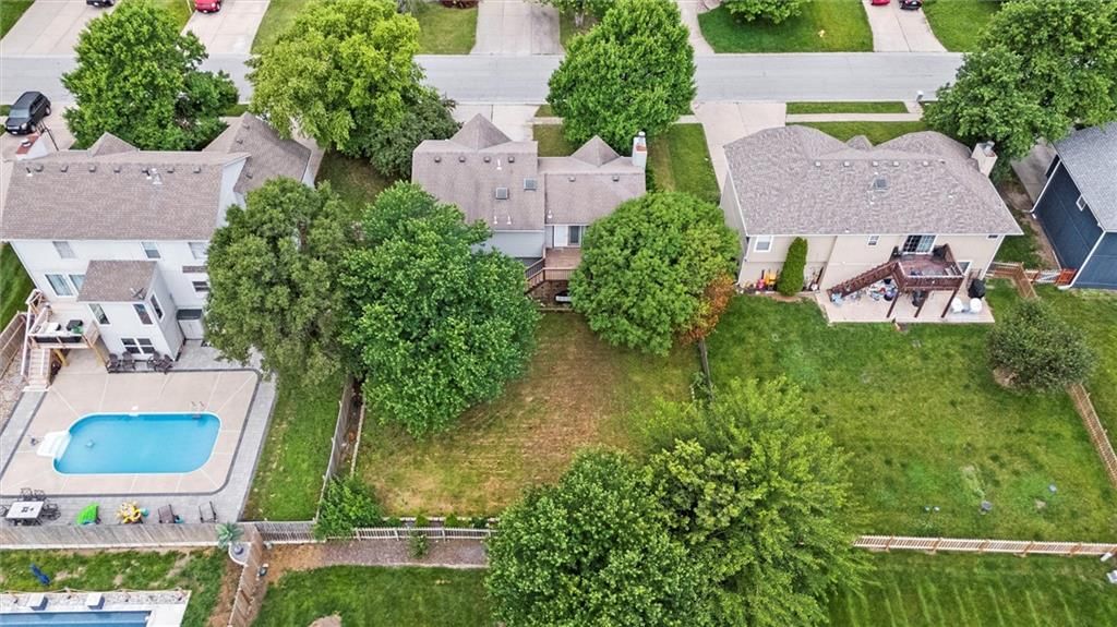 1221 NE BEACON Avenue — photo 44