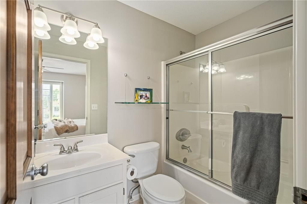 15800 Parkhill Street — photo 35