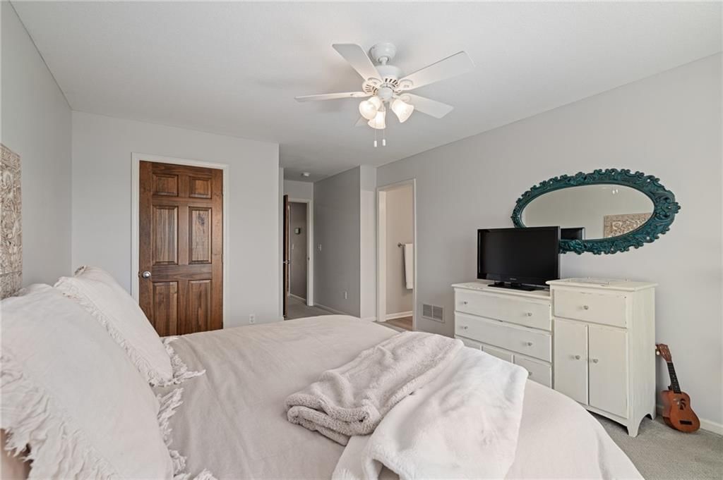 15800 Parkhill Street — photo 38