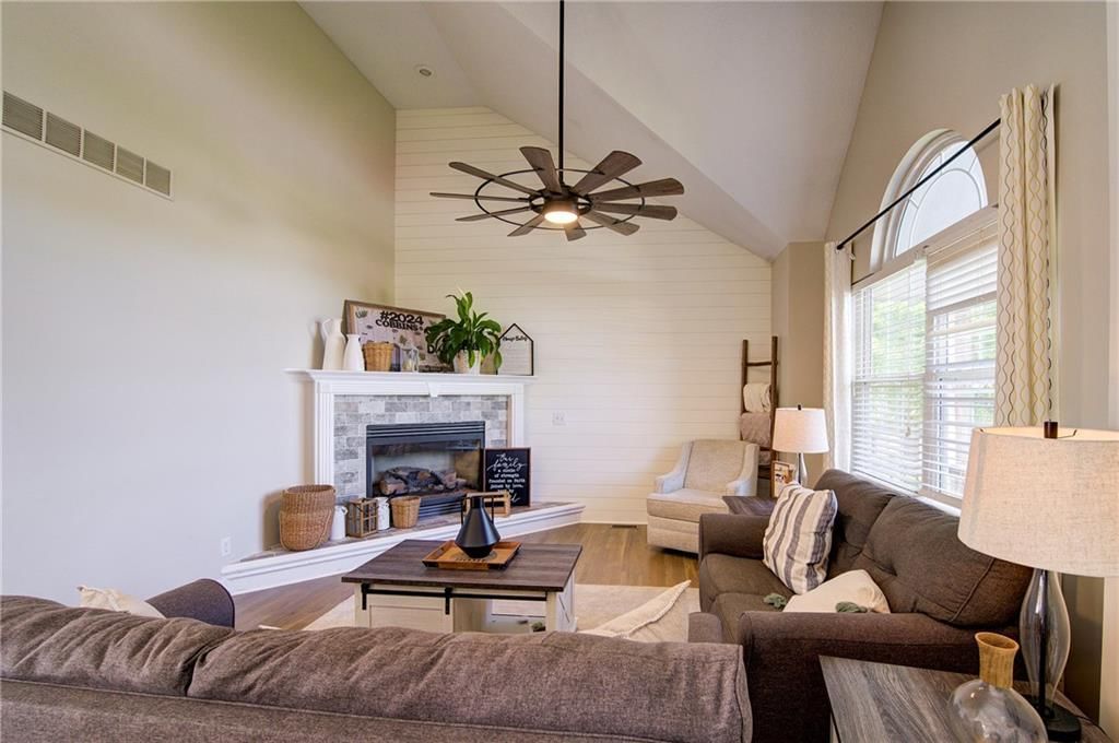 3323 SW Regatta Court — photo 5