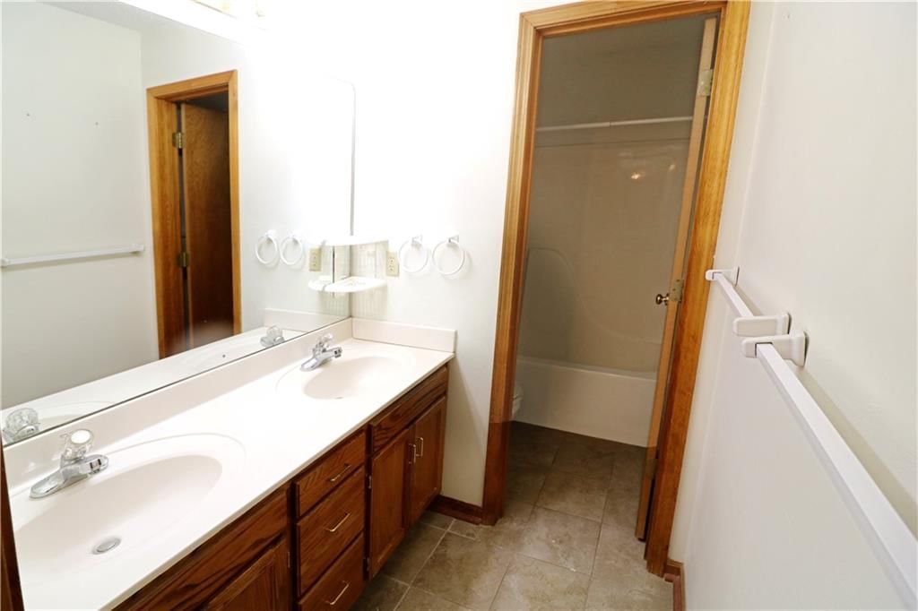 1201 Fox Run Drive — photo 10