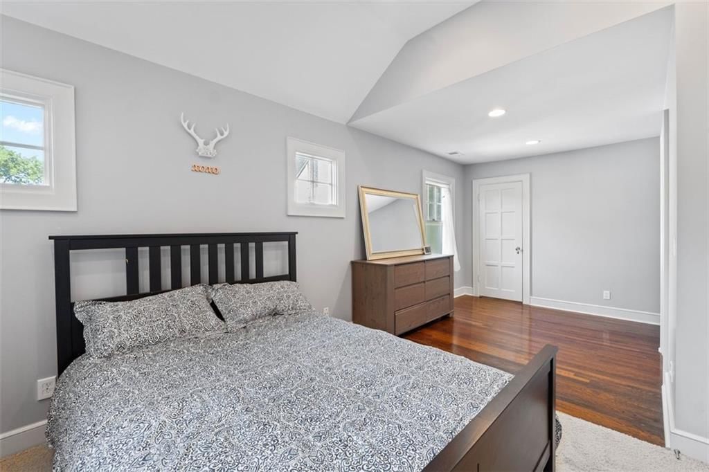 637 W 70th Terrace — photo 19