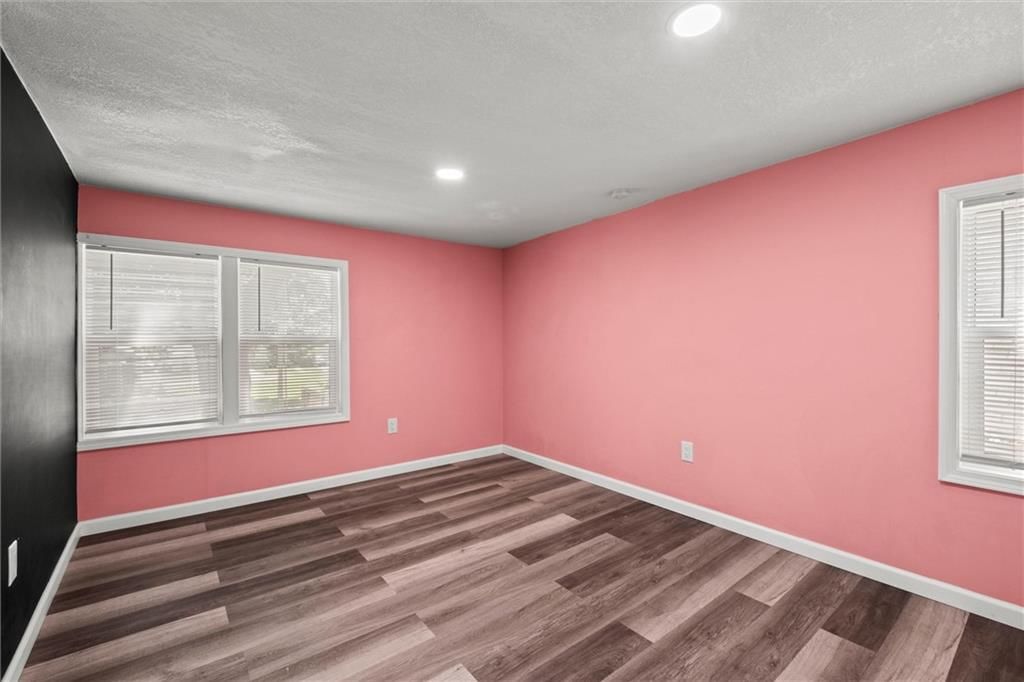 819 S Huttig Avenue — photo 20