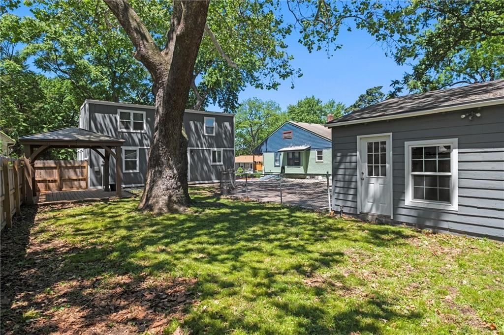 819 S Huttig Avenue — photo 29