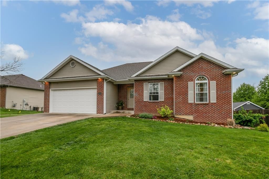 2504 Oakfield Drive — photo 5