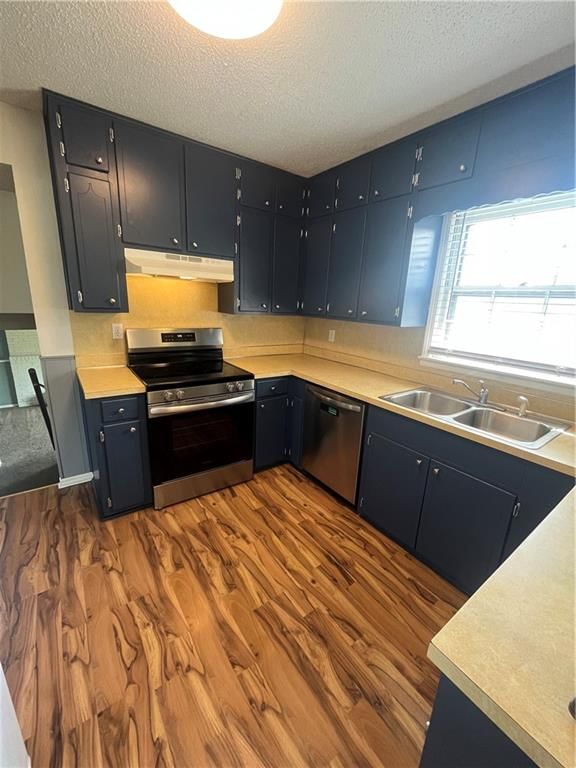 1424 S Olive Street — photo 8
