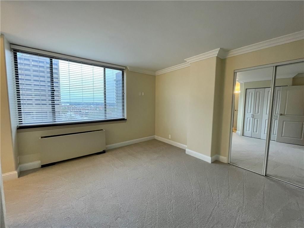 700 E 8TH Street — photo 14