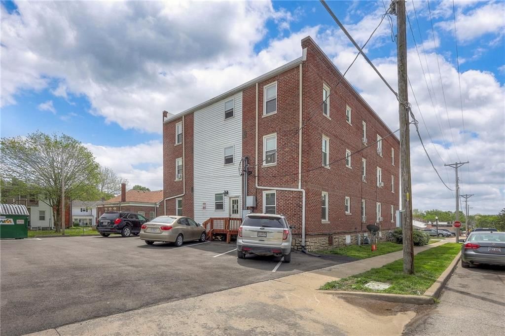 204 E Franklin Street — photo 17