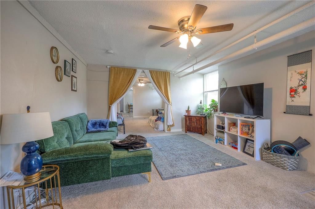 204 E Franklin Street — photo 24