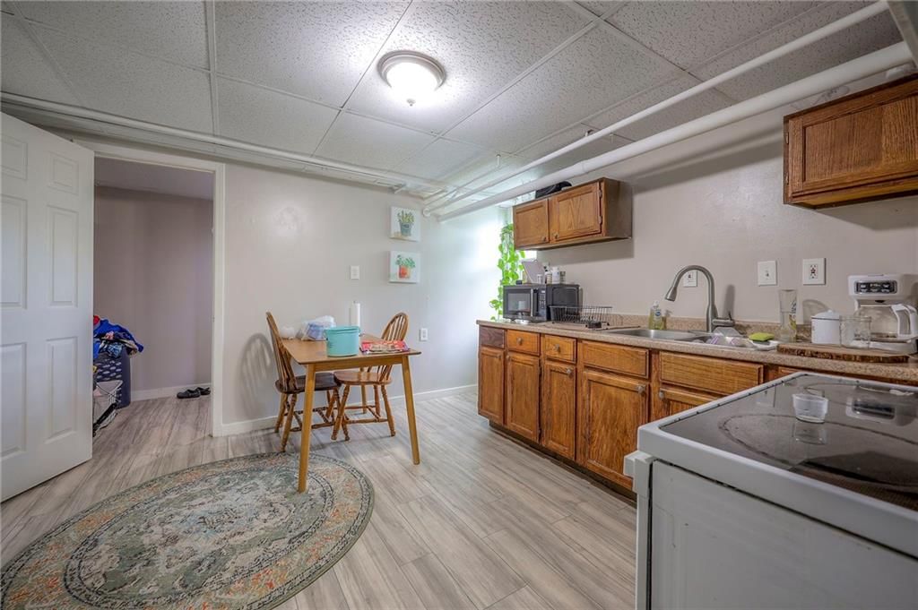 204 E Franklin Street — photo 26