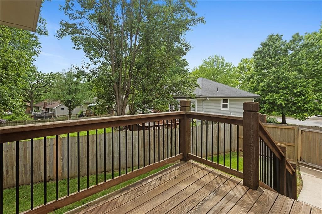 3611 NE Chapel Drive — photo 28