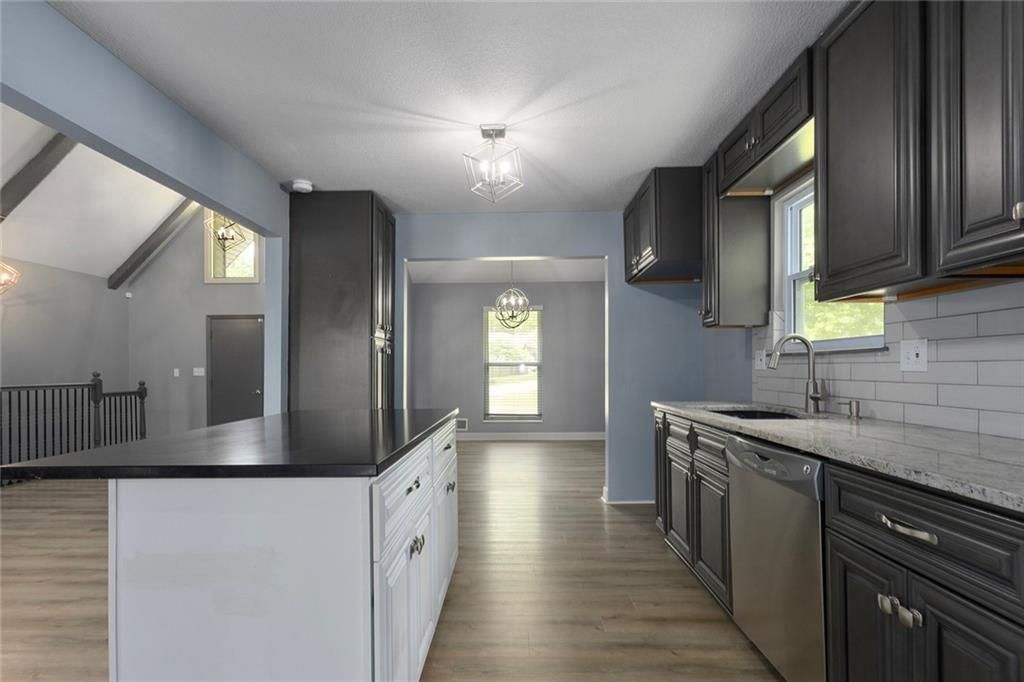 3611 NE Chapel Drive — photo 5